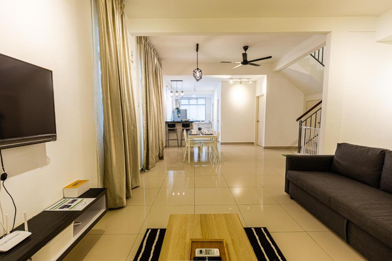 Desaru Babyfriendly Homestay ภายนอก รูปภาพ